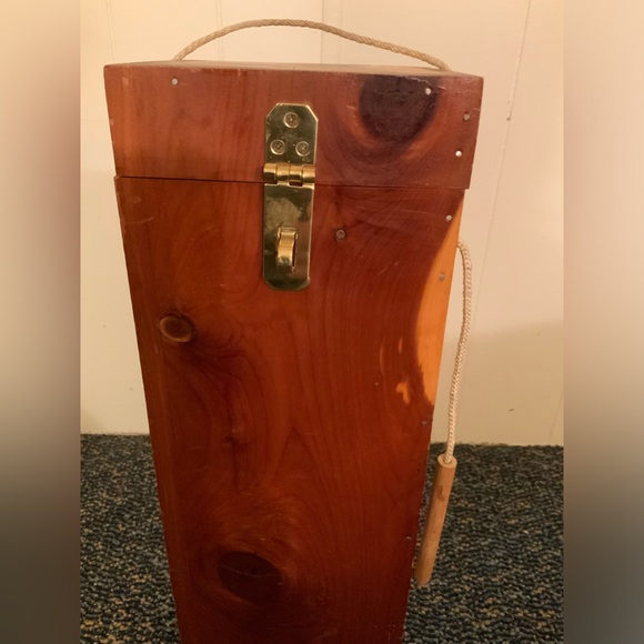 CEDAR STORAGE BOX BY GEE-AR-DEE ENTERPRISE - Picture 14 of 14